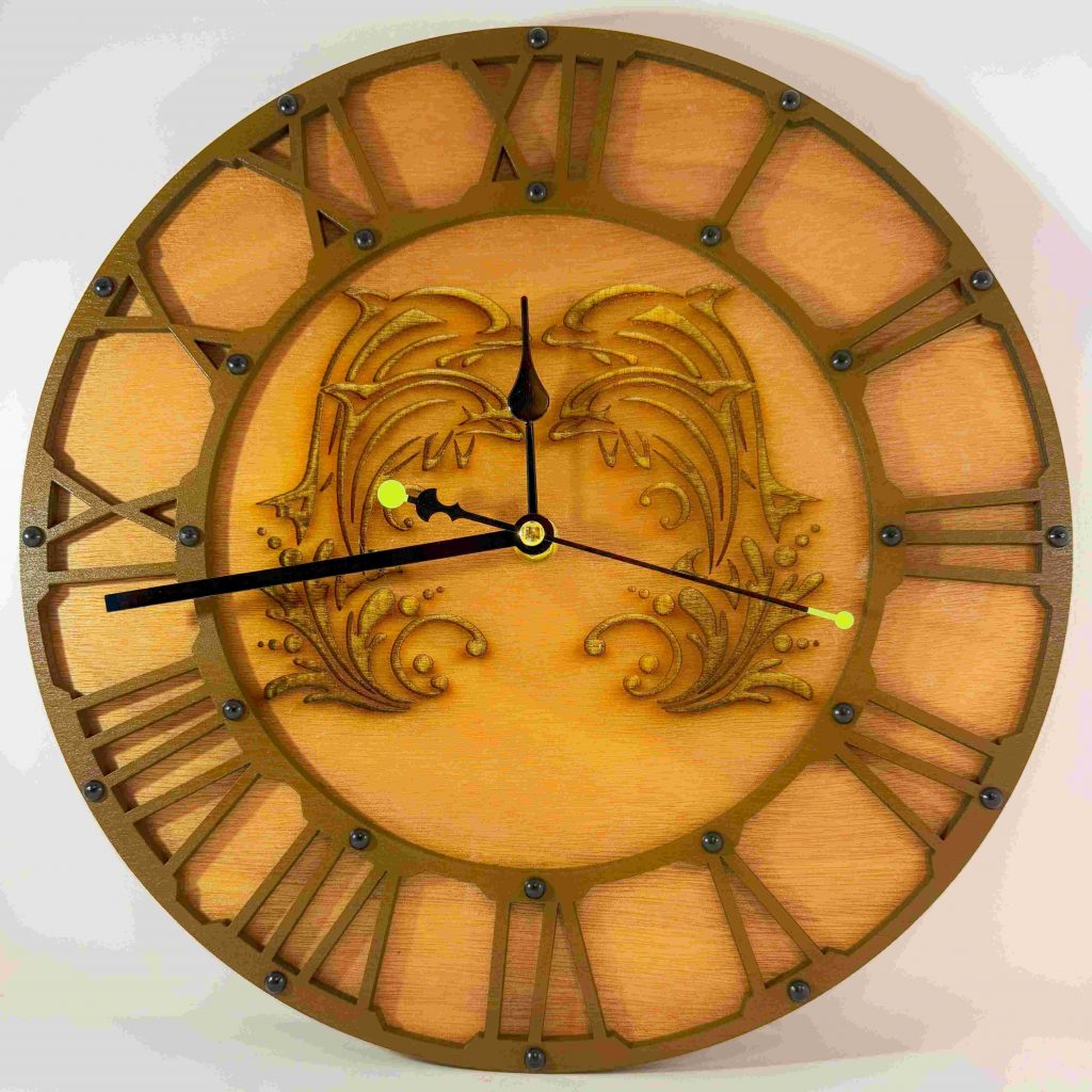Pendule dauphin
